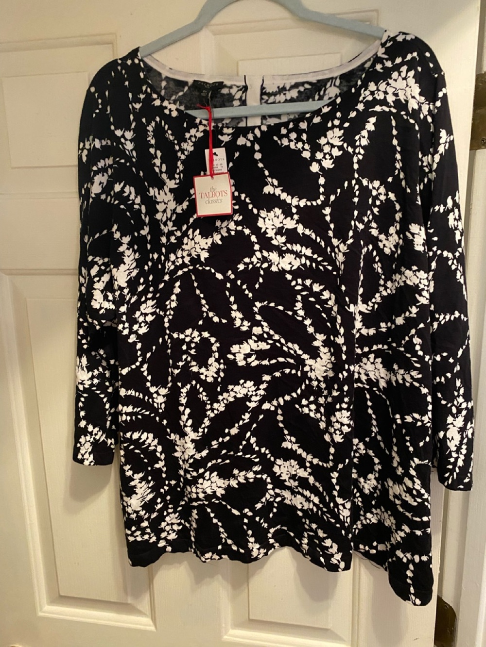 3x Talbots $89 Sweater Lightweight Black & White Floral-Print Women’s Top